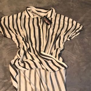 Black & white button up blouse